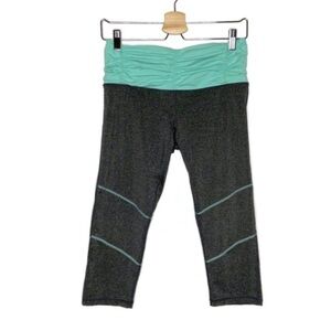 Glyder Teal Ruched Waist Capri Athletic Leggings